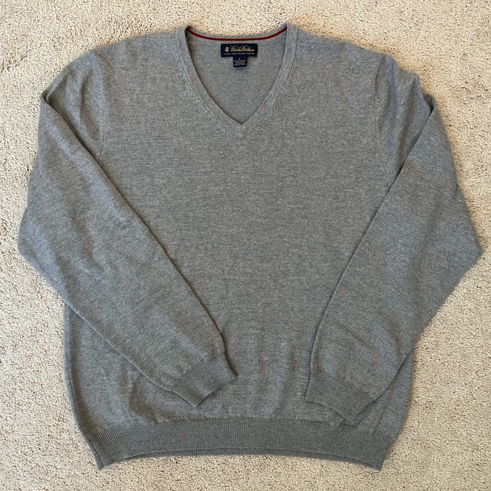 Brooks Brothers Men’s Gray Extra Fine Merino Wool Classic V-Neck Sweater Size L